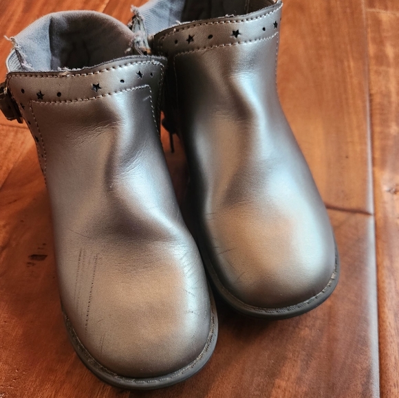 Stride Rite Metallic Booties - Picture 2 of 9